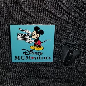 Disney World Pin MGM Studios Mickey Clapboard Heart Retired Defunct WDW 96 2002
